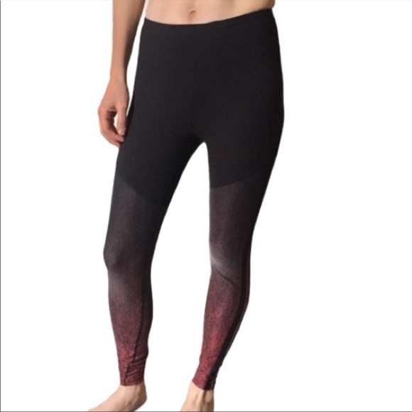 •Betsey Johnson• Black/Red Ombre Yoga Leggings - Size Small - Picture 3 of 8